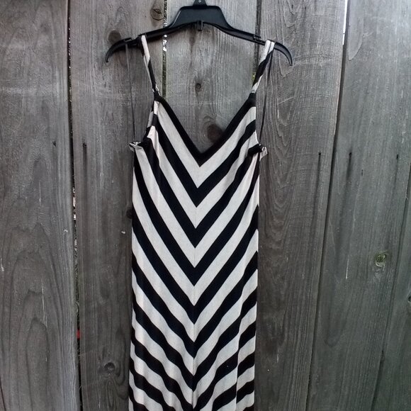 MATTY M DRESS WOMENS SZ S STRIPED WHITE/ GRAY MAXI STRETCH SLEEVELESS PULLOVER - Picture 3 of 7